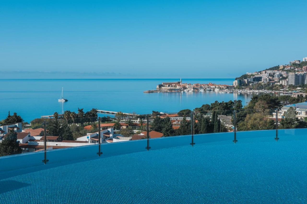 Hotel Iberostar Slavija Budua Esterno foto View of the bay of Pag