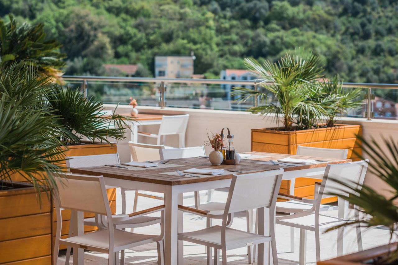 Hotel Iberostar Slavija Budua Esterno foto Restaurant