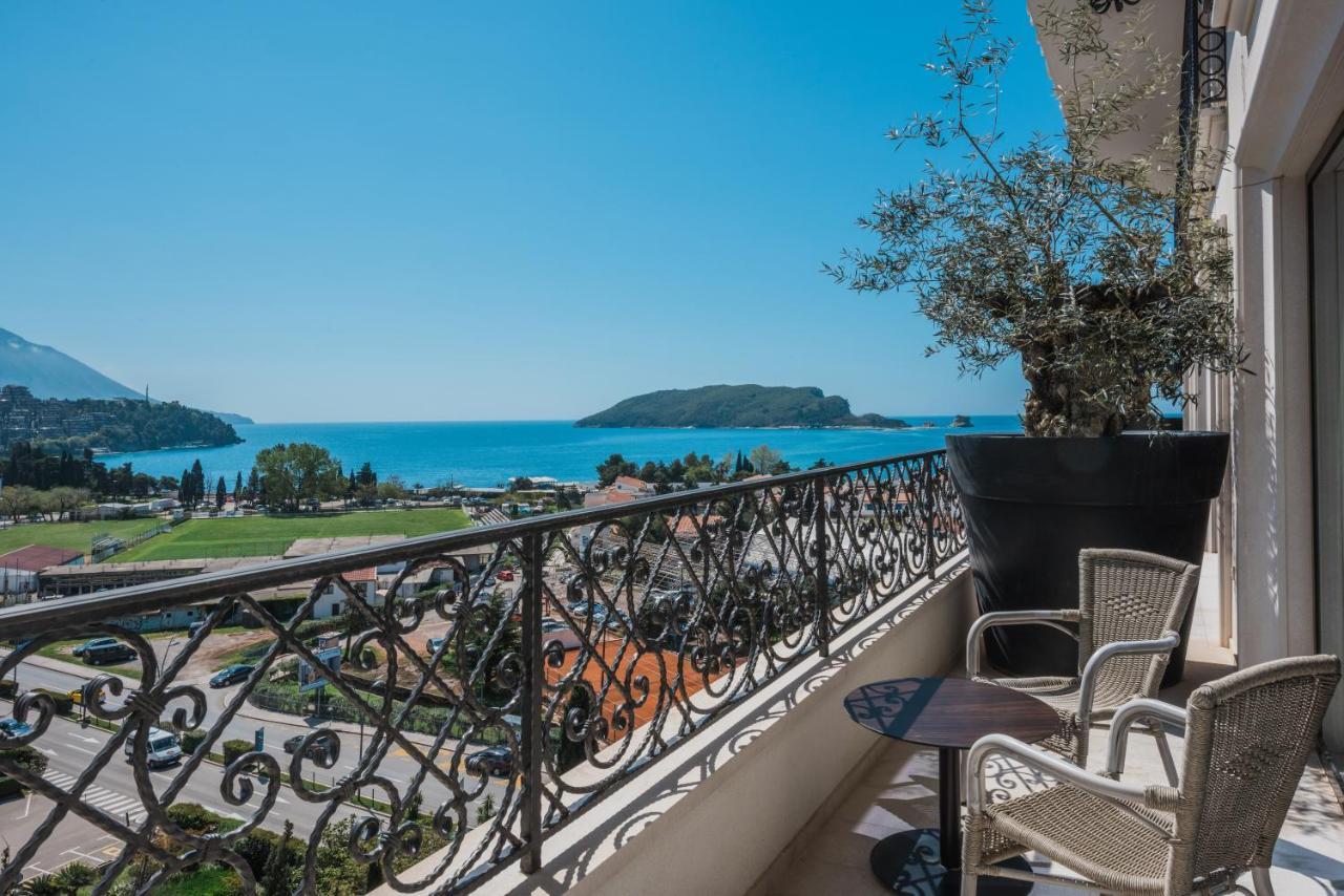 Hotel Iberostar Slavija Budua Esterno foto View of the island from the mainland